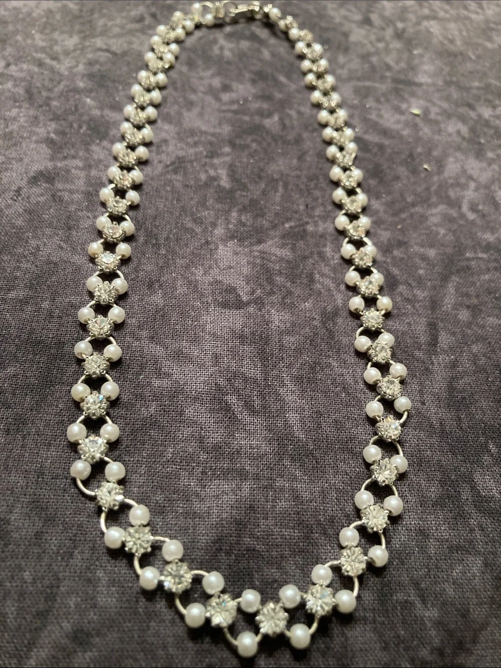 Elegant Faux Pearl & Crystal/Rhinestone Evening Necklace